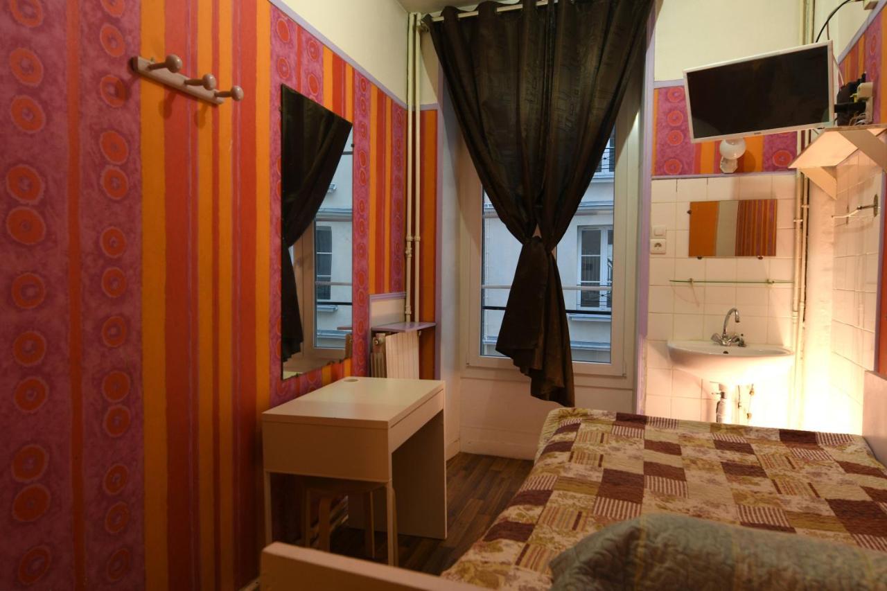Hotel D'Orleans Paris Gare De L'Est ภายนอก รูปภาพ